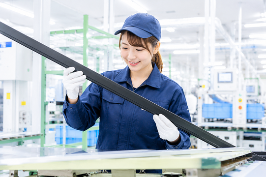 未経験でも想定２８万可軽量パーツの簡単目視検査